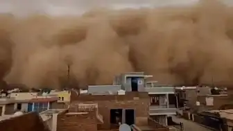 Hindistan'da Şiddetli Kum Fırtınası: Churu ve Bikaner'da Hayat Durdu