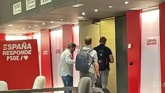 İspanya'da Yolsuzluk Soruşturması Kapsamında Başbakan Sanchez'in Partisi PSOE'nin Genel Merkezine Baskın Düzenlendi