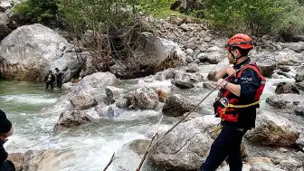 Kahramanmaraş'ta Nehire Düşen Kişiyi Arama Çalışmaları Sürüyor