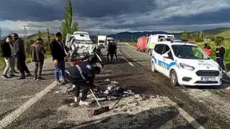 Kayseri'de Trafik Kazası: 1 Kişi Hayatını Kaybetti, 2 Kişi Yaralandı
