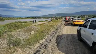 Kelkit Çayı'na Düşen Araçta Kaybolan 2 Kişi İçin Arama Çalışmaları Sürüyor