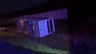 Malatya-Kayseri Karayolu'nda Midibüs Devrildi: 27 Taraftar Yaralandı