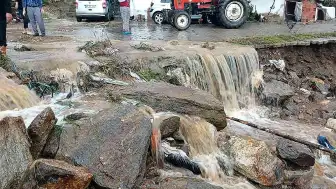 Manisa'nın Demirci İlçesinde Sağanak ve Dolu Hayatı Olumsuz Etkiledi