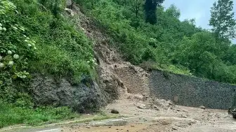 Ordu'da Sağanak Yağış ve Heyelan Nedeniyle Fatsa-Aybastı Yolu Ulaşıma Kapandı