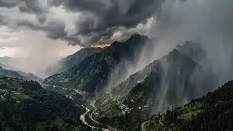 Orta ve Doğu Karadeniz'de Şiddetli Yağış Uyarısı: 10 İl İçin Sarı Kod Alarmı Verildi
