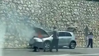 Otomobilde Çıkan Yangın Sürücü Tarafından Söndürüldü