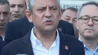 Özgür Özel'den 'Yeni Parti' İddialarına Yanıt: 'Yeni Bir Parti Kurma Durumumuz Yok'