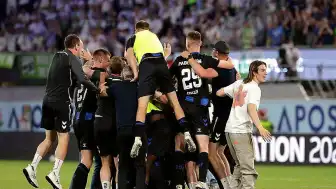 Paderborn, Wolfsburg'u Uzatmada Yenerek Bundesliga'ya Yükseldi