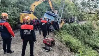 Rize'de kamyondan atlayan sürücü yaşamını yitirdi