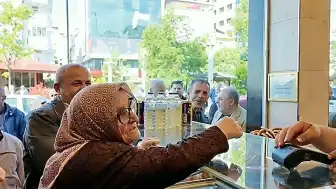 Rize'de Simit Bile Kredi Kartıyla Alınıyor, Vatandaş Ekonomiden Dertli