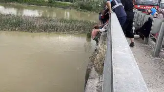 Sakarya Köprüsü'nde intihar girişimi: Ekipler 2,5 saatlik ikna sonrası şahsı kurtardı