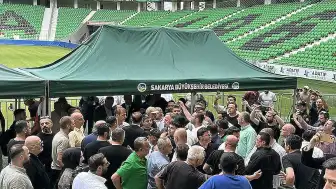 Sakaryaspor Olağan Genel Kurulu Gerginlik Nedeniyle Ertelendi