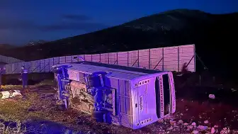 Taraftarları Taşıyan Midibüs Devrildi: 18 Yaralı