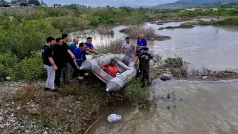 Tokat'ta Kelkit Çayına Düşen 4 Gençten 2'si Kayıp