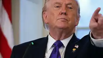 Trump'tan Yapay Zeka Destekli Tehdit: İran'a Savaş Gemi Görseli