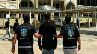 17 Yaşındaki E.K. '12'den Sonra Antalya'da Devlet Biziz' Paylaşımı Nedeniyle Gözaltına Alındı