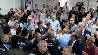 Akçakoca'da Belediye Başkanvekilliği Seçimi Sonrası Arbede Çıktı