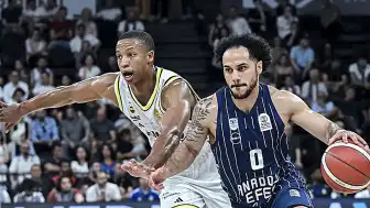 Anadolu Efes, Fenerbahçe Beko Karşısında Üstünlük Sağladı