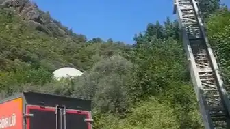 Antalya Kemer'de Ev Taşıma Asansörünün Elektrik Hattına Düşmesi Sonucu 2 Kişi Öldü