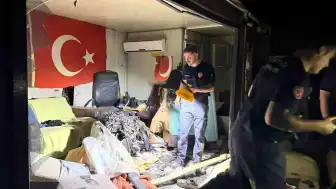 Antalya Serik'te Otomobilin Direğe Çarpması Sonucu Motor Parçası Barakaya Uçtu: 1 Ağır Yaralı