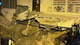 Avcılar'da Toprak Kayması Nedeniyle 5 Katlı Bina Tahliye Edildi