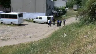 Bağcılar'da Park Halindeki Araçta Ceset Bulundu