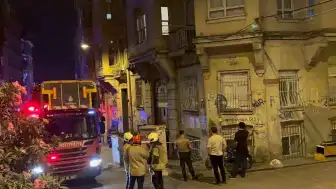 Beyoğlu'nda Binada Çökme: Bina Sakinleri Tahliye Edildi