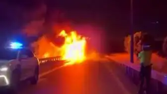 Esenyurt TEM Otoyolu'nda Seyir Halindeki Tır Yangın Çıktı