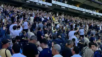 Fenerbahçe Olağanüstü Genel Kurulunda Oy Verme İşlemi Devam Ediyor, Taraftarlar Aziz Yıldırım'a Destek Verdi
