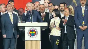 Fenerbahçe Olağanüstü Seçimli Genel Kurulu'nda Aziz Yıldırım Yeniden Başkan Seçildi