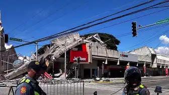 Filipinler'de 7.8 Büyüklüğünde Deprem ve Tsunami: İlk Belirlemelere Göre 4 Kişi Hayatını Kaybetti