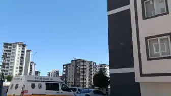 Gaziantep'te Trajik Olay: Anne 4 Yaşındaki Oğlunu Kucağında 8. Kattan Aşağı Atladı