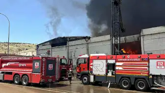 Gaziantep'teki Tekstil Fabrikasında Yangın: Müdahale Devam Ediyor
