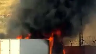 Hatay'da Park Halindeki 2 Tır Yandı