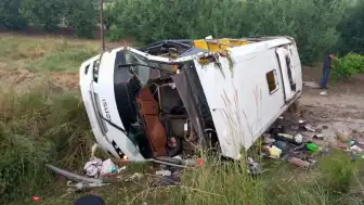 Isparta Gelendost'ta Tur Otobüsü Devrildi: 4 Ölü, 15 Yaralı