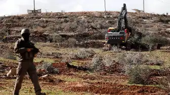 İsrailli İşgalciler Batı Şeria'da Su Hattını Tahrip Etti