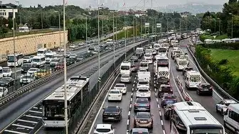 İstanbul'da 2 Haziran Salı Trafik Durumu: Yoğunluk Yaşanan İlçeler ve Alternatif Güzergahlar