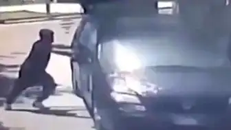 İtalya'da Tarım Mafyası 4 Göçmen İşçiyi Diri Diri Yaktı
