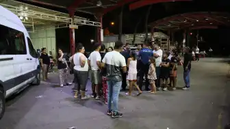 İzmir Konak'ta Evde Çıkan Kavgada Bir Kişi 9 Bıçak Darbesiyle Ağır Yaralandı