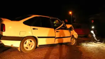 Kastamonu'da iki otomobilin çarpışması sonucu 8 kişi yaralandı
