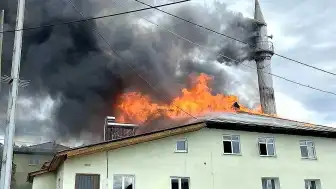 Kastamonu'nun Daday ilçesinde çıkan yangında cami, gasilhane ve yemekhane kullanılamaz hale geldi