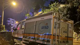 Kocaeli'de Tavandan Sıva Düşen Evdeki 5 Kişi Tahliye Edildi