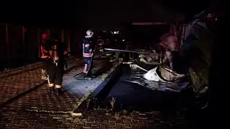 Malatya'da Hukuk Ofislerinin Bulunduğu Alanda Yangın: Çok Sayıda Konteyner Kullanılamaz Hale Geldi