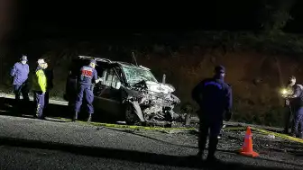 Sivas'ta Trafik Kazası: 3 Kişi Hayatını Kaybetti, 2 Kişi Yaralandı