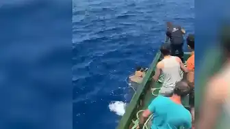 Türk Balıkçılar Malta Açıklarında 48 Göçmeni Kurtardı