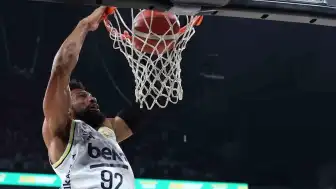 Türkiye Sigorta Basketbol Süper Ligi Play-off Final Serisi: Fenerbahçe, Beşiktaş'ı Deplasmanda Mağlup Etti