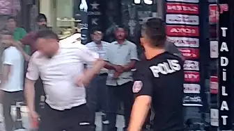 Yalova'da Bıçaklı Saldırı: 2 Yaralı, Polis Müdahale Etti