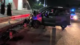 Zeytinburnu Sahil Yolu'nda Makas Atan Araç Kazaya Neden Oldu: 4 Yaralı
