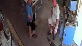 Adana'da PVC Ustası Silahlı Saldırıya Uğradı, O Anlar Kamerada
