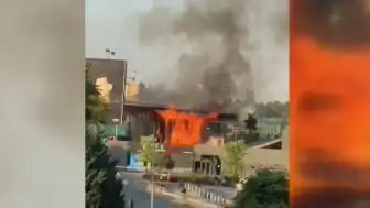 Ankara Çankaya'da bir satış ofisinde yangın meydana geldi